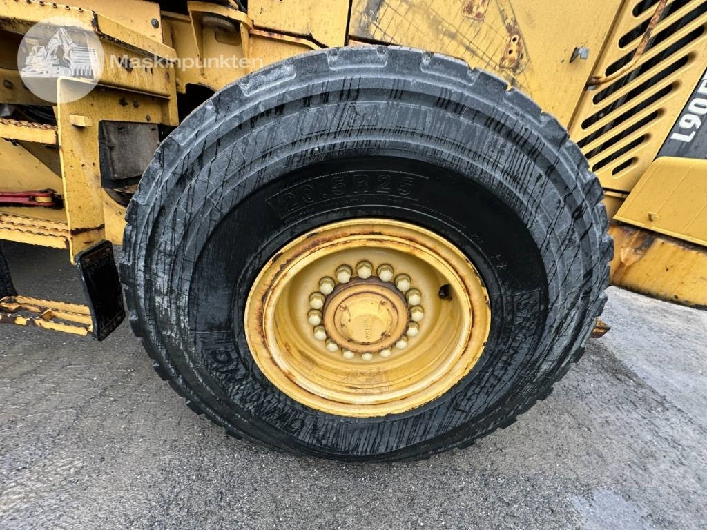 Volvo L 90 E  Volvo L 90 E: slika 28