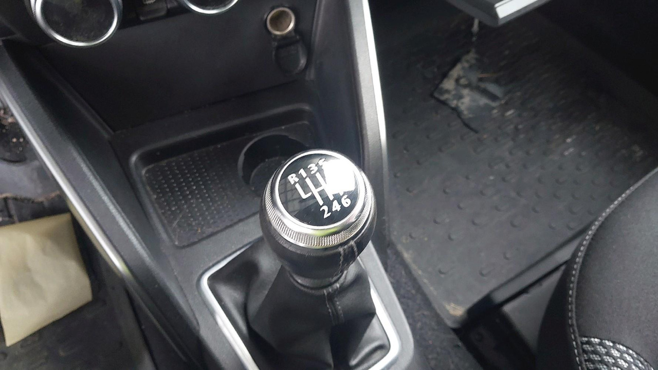 Automobil DACIA DUSTER II 1.5 BLUEDCI 115: slika 15 Automobil DACIA DUSTER II 1.5 BLUEDCI 115: slika 15