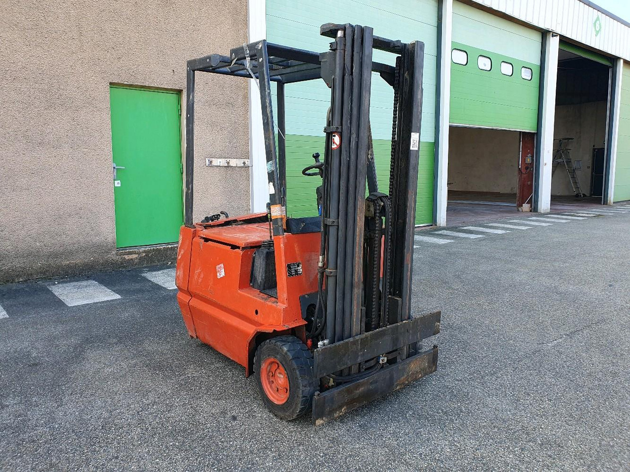 FENWICK LINDE CHARIOT ELEVATEUR - Viljuškar: slika 1 FENWICK LINDE CHARIOT ELEVATEUR - Viljuškar: slika 1
