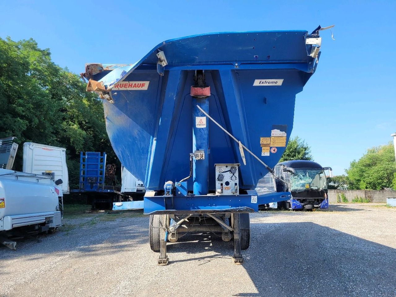 FRUEHAUF BENNE TP FST4FC - Poluprikolica istovarivača: slika 2 FRUEHAUF BENNE TP FST4FC - Poluprikolica istovarivača: slika 2