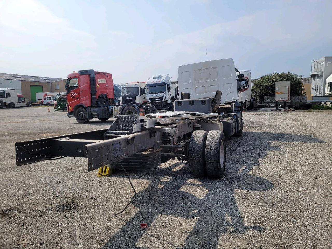 RENAULT D12 - Kamion sa golom šasijom i zatvorenom kabinom: slika 4 RENAULT D12 - Kamion sa golom šasijom i zatvorenom kabinom: slika 4