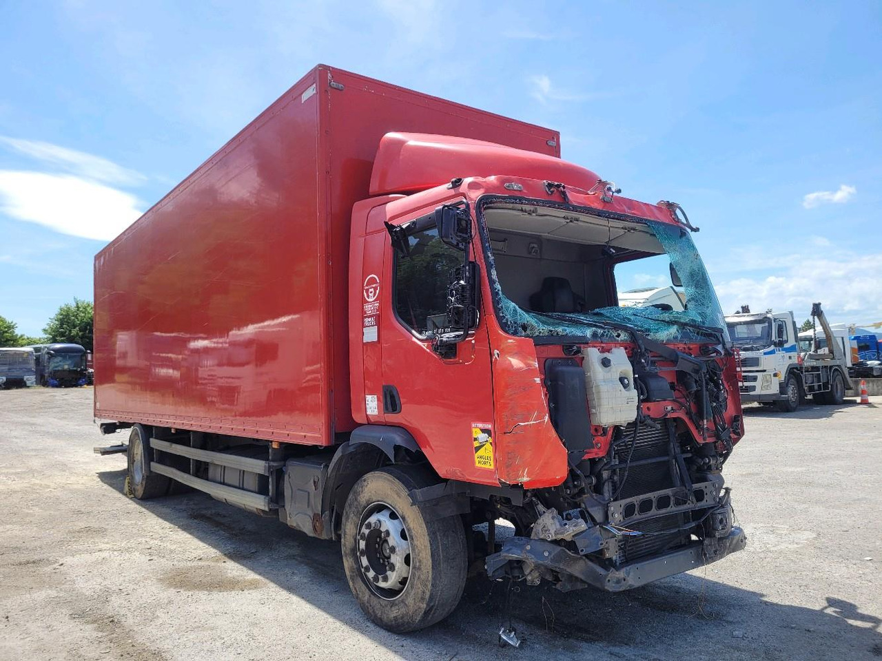 RENAULT D19 WIDE - Kamion sa zatvorenim sandukom: slika 1 RENAULT D19 WIDE - Kamion sa zatvorenim sandukom: slika 1