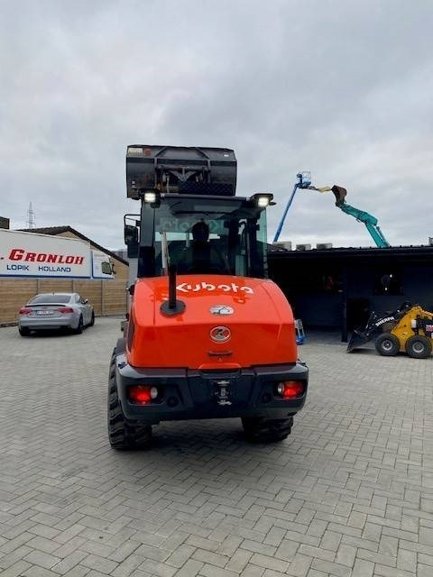 Kubota R 090 - Utovarivač točkaš: slika 2 Kubota R 090 - Utovarivač točkaš: slika 2
