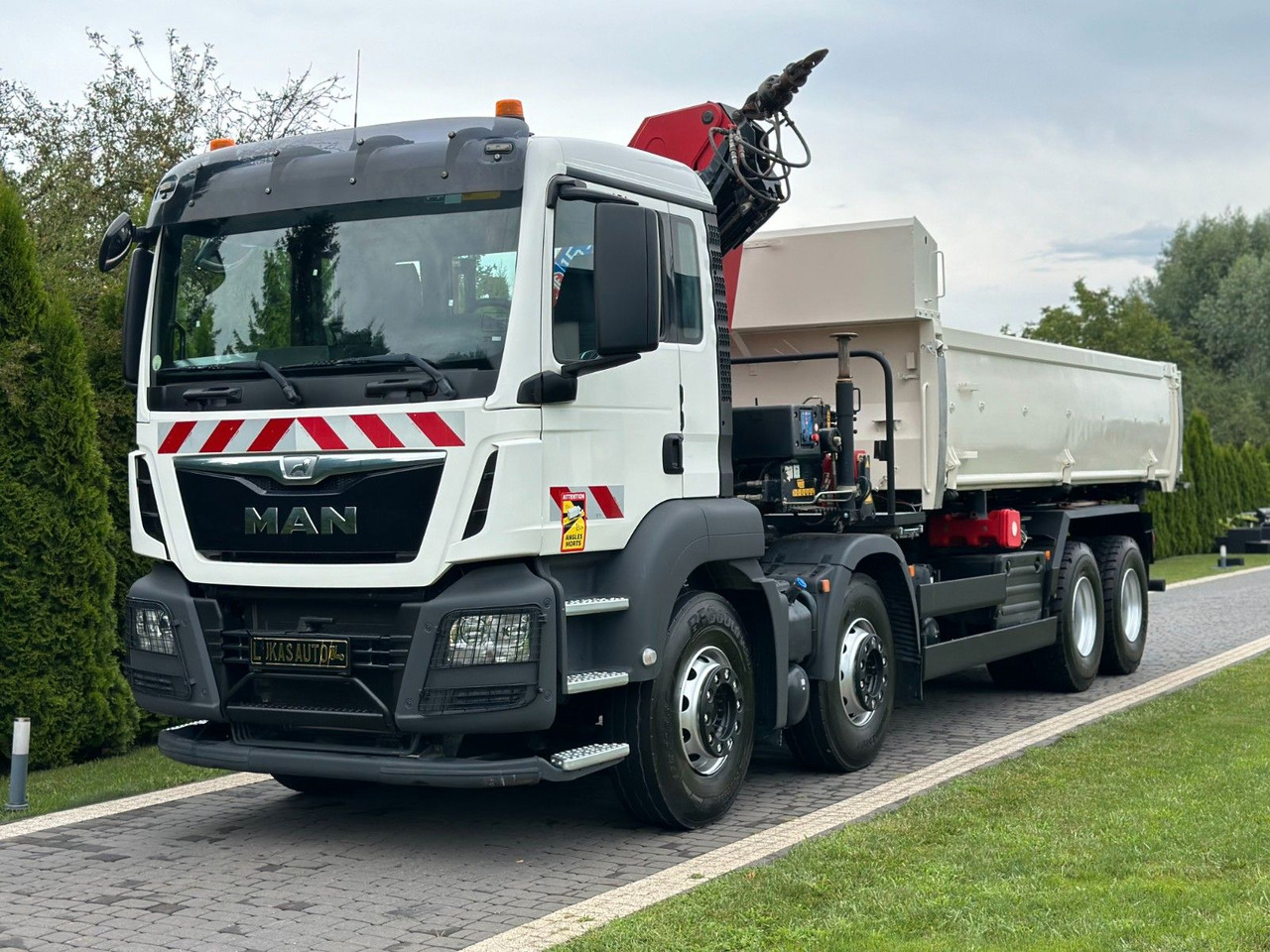 MAN TGS 440 / 8x4 /CRANE HMF 1530/ TIPPER - Kamion sa dizalicom: slika 2 MAN TGS 440 / 8x4 /CRANE HMF 1530/ TIPPER - Kamion sa dizalicom: slika 2