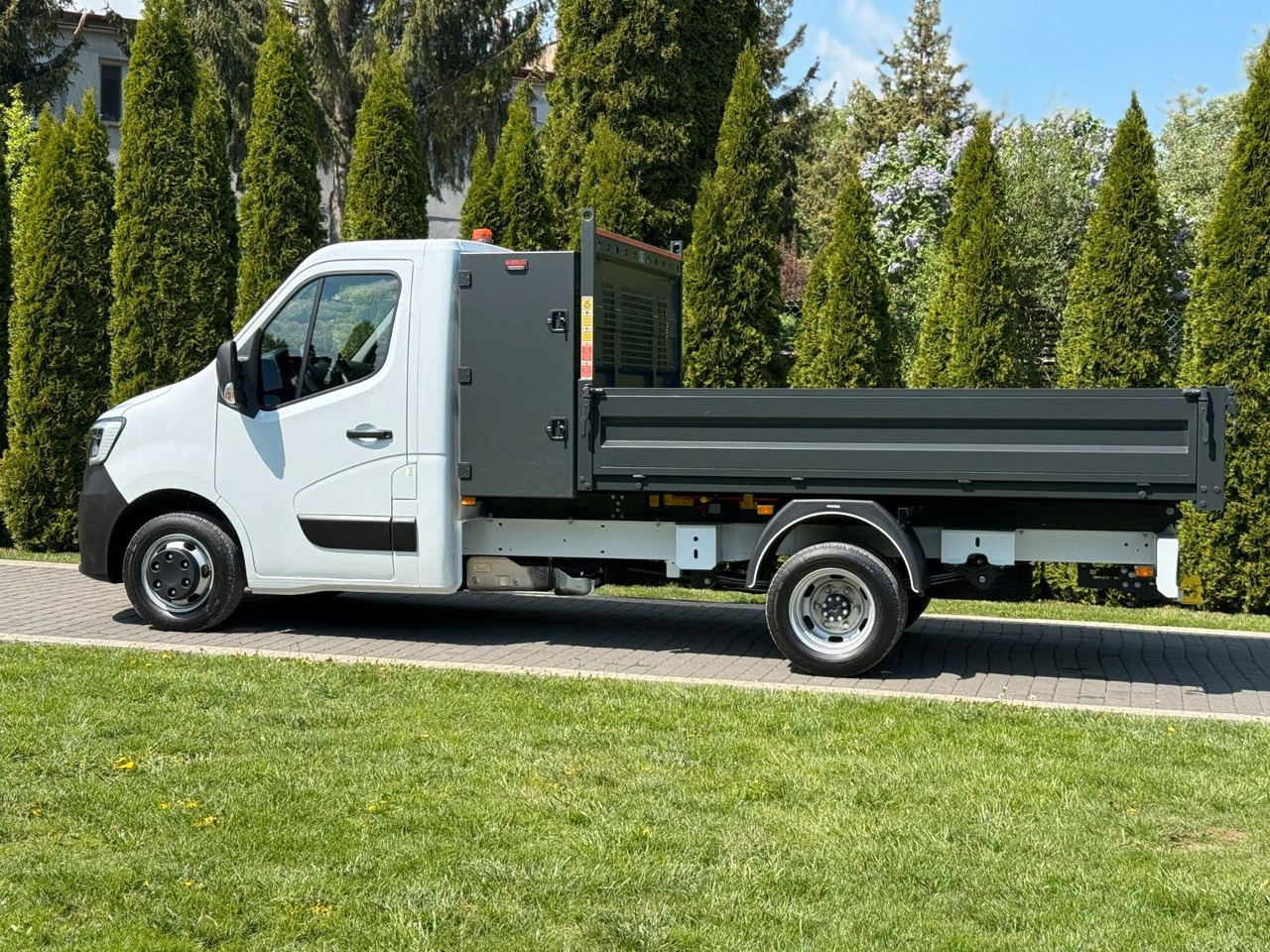 Renault MASTER TIPPER 3 SEATS LOW KMS - Dostavno vozilo istovarivač: slika 5 Renault MASTER TIPPER 3 SEATS LOW KMS - Dostavno vozilo istovarivač: slika 5