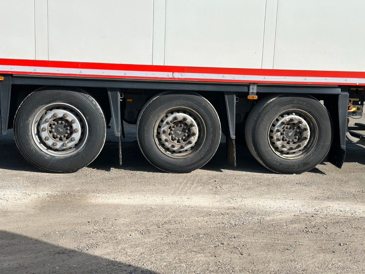 Poluprikolica hladnjače Schmitz Cargobull AXLE SCHMITZ DOPPELSTOCK CARRIER VECTOR 1850 MT: slika 8