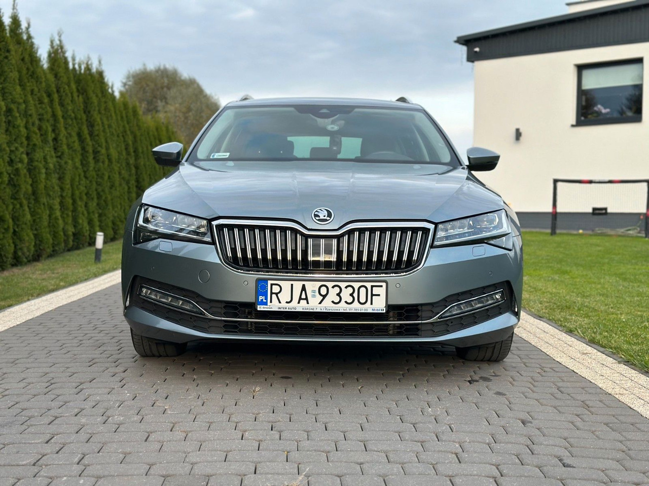 Skoda Superb 2.0 TDI SCR 147kW DSG STYLE COMBI - Automobil: slika 2 Skoda Superb 2.0 TDI SCR 147kW DSG STYLE COMBI - Automobil: slika 2