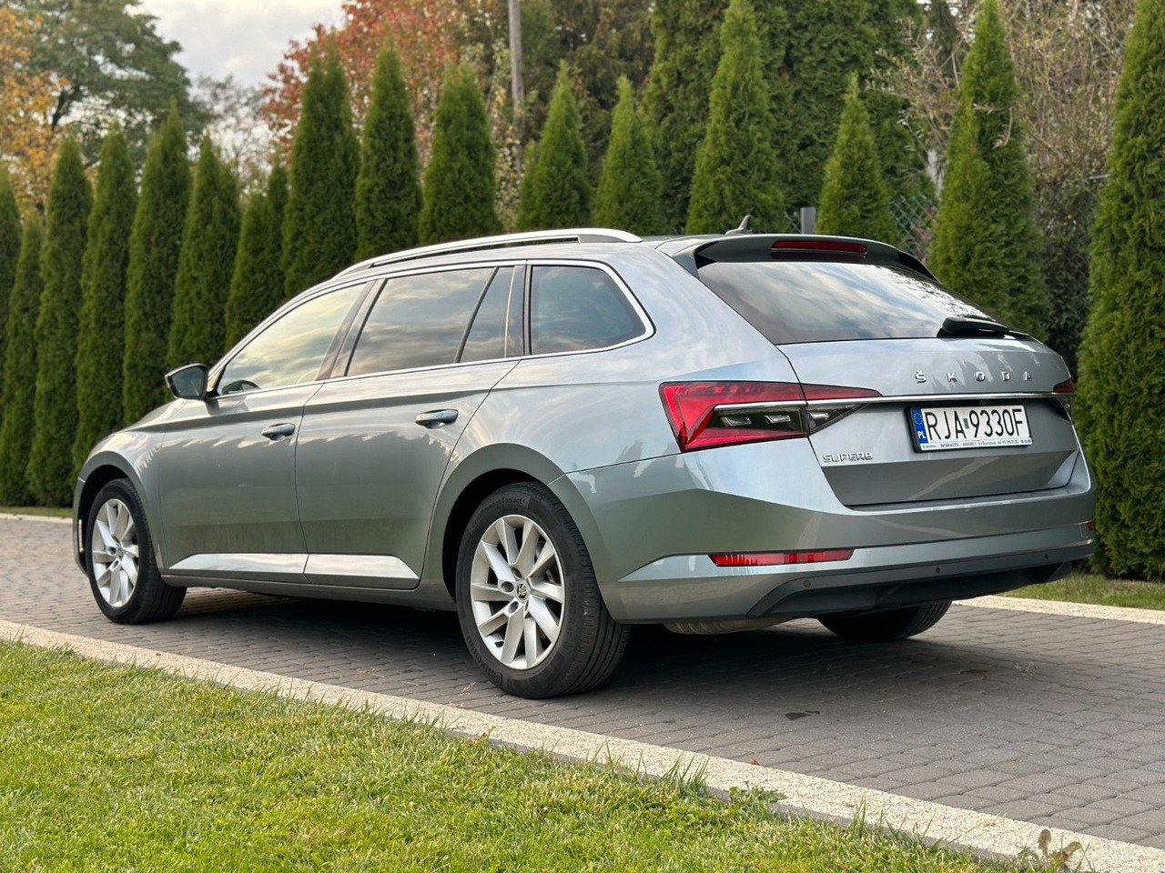 Skoda Superb 2.0 TDI SCR 147kW DSG STYLE COMBI - Automobil: slika 5 Skoda Superb 2.0 TDI SCR 147kW DSG STYLE COMBI - Automobil: slika 5