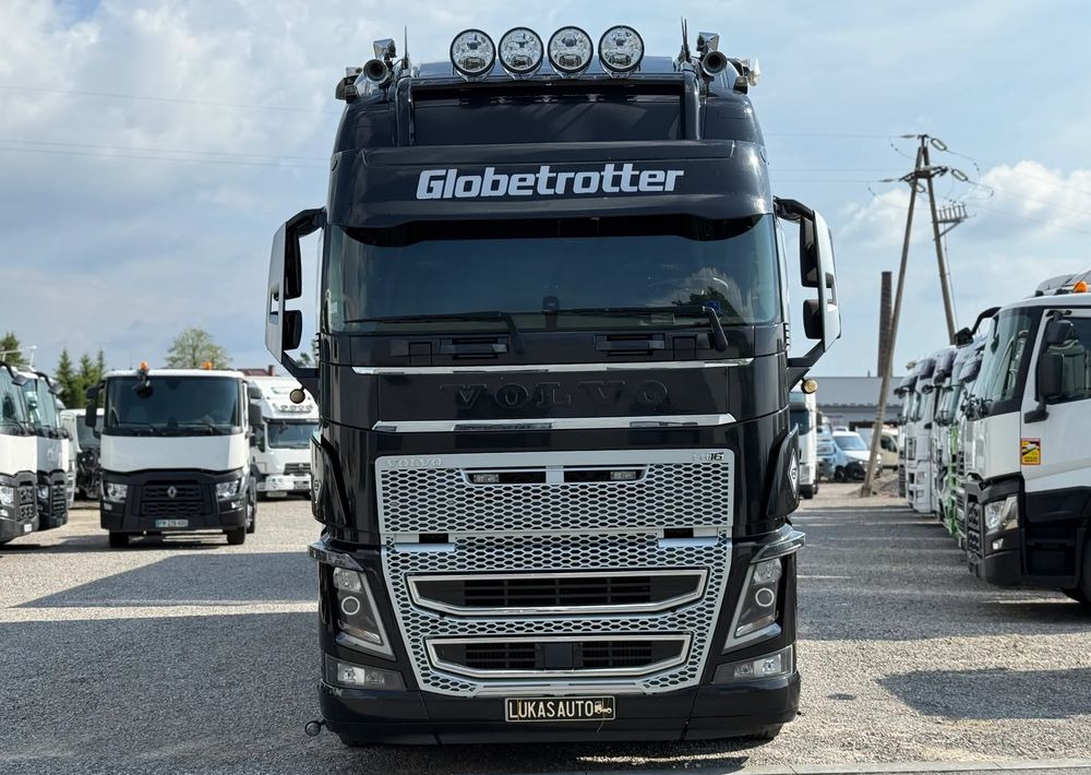 Volvo FH16 660 HP TANDEM 6x2 LIMITED EDITION - Kamion sa ceradom: slika 2 Volvo FH16 660 HP TANDEM 6x2 LIMITED EDITION - Kamion sa ceradom: slika 2