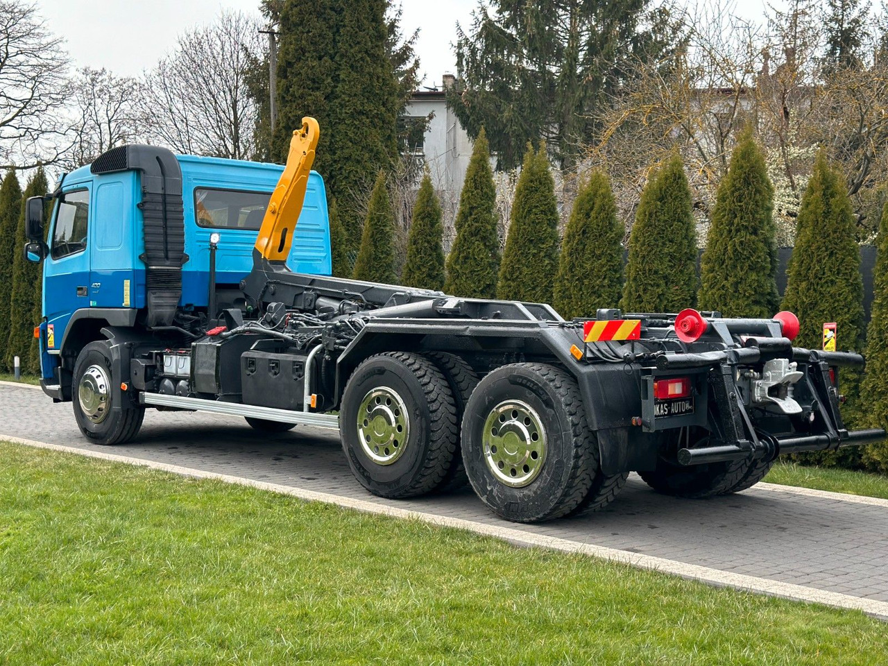 Volvo FM 400 MANUAL 6X4 ABROLLKIPPER - Kamion sa hidrauličnom kukom: slika 5 Volvo FM 400 MANUAL 6X4 ABROLLKIPPER - Kamion sa hidrauličnom kukom: slika 5