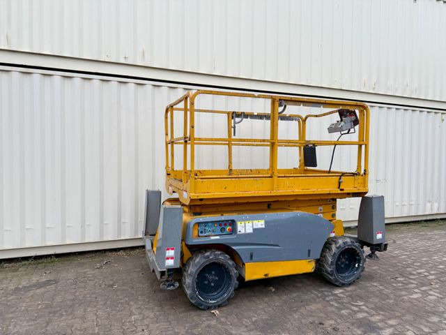 Haulotte Compact 10DX 4x4 Diesel / 10 Meter - Lift u obliku makaza: slika 4 Haulotte Compact 10DX 4x4 Diesel / 10 Meter - Lift u obliku makaza: slika 4