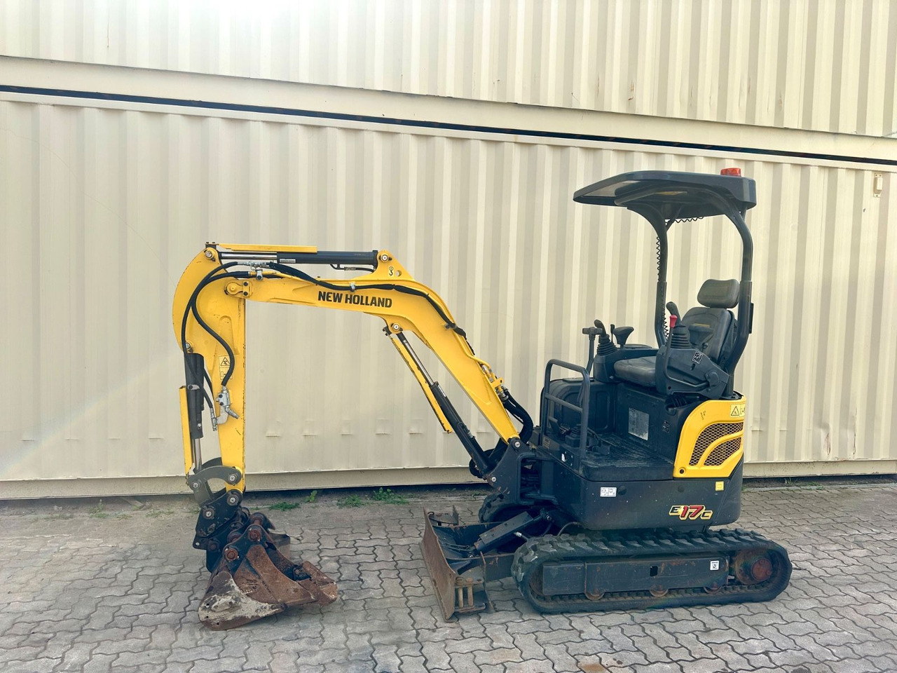 New Holland E17C / 2021 BJ / 508 H / 2 x Löffel - Mini bager: slika 1 New Holland E17C / 2021 BJ / 508 H / 2 x Löffel - Mini bager: slika 1