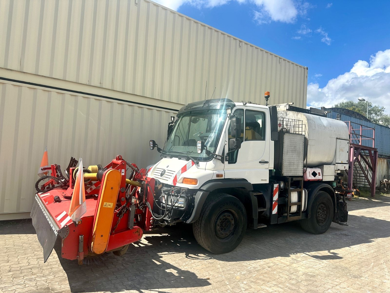 Unimog U400 Schäfer-Technic Bitum/Asphalt / TÜV 02/2026 - Mašina za asfalt: slika 1 Unimog U400 Schäfer-Technic Bitum/Asphalt / TÜV 02/2026 - Mašina za asfalt: slika 1