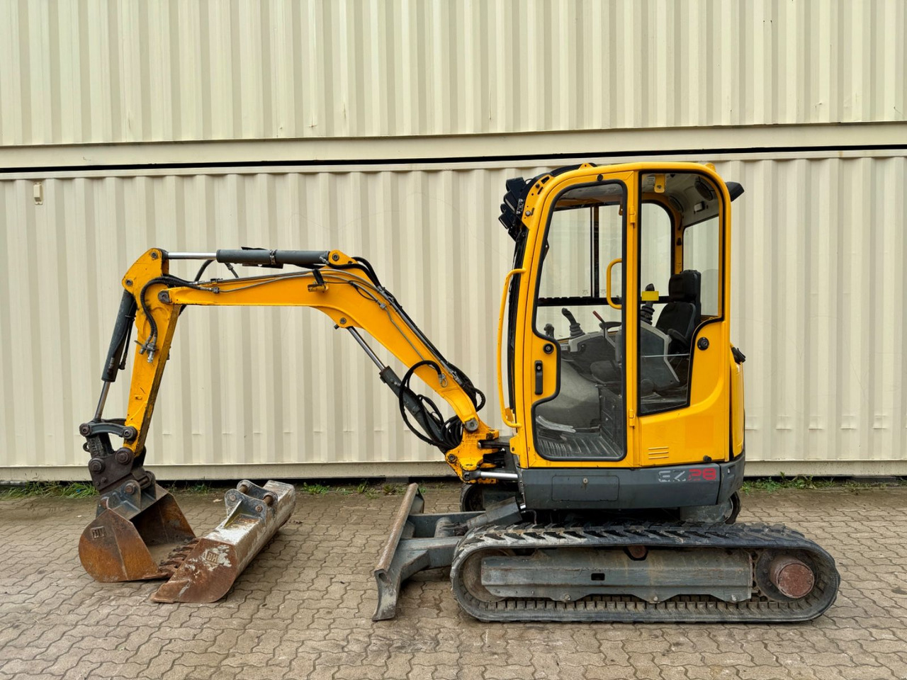 Wacker EZ28 / 2014 BJ / 2 x Löffel - Mini bager: slika 2 Wacker EZ28 / 2014 BJ / 2 x Löffel - Mini bager: slika 2