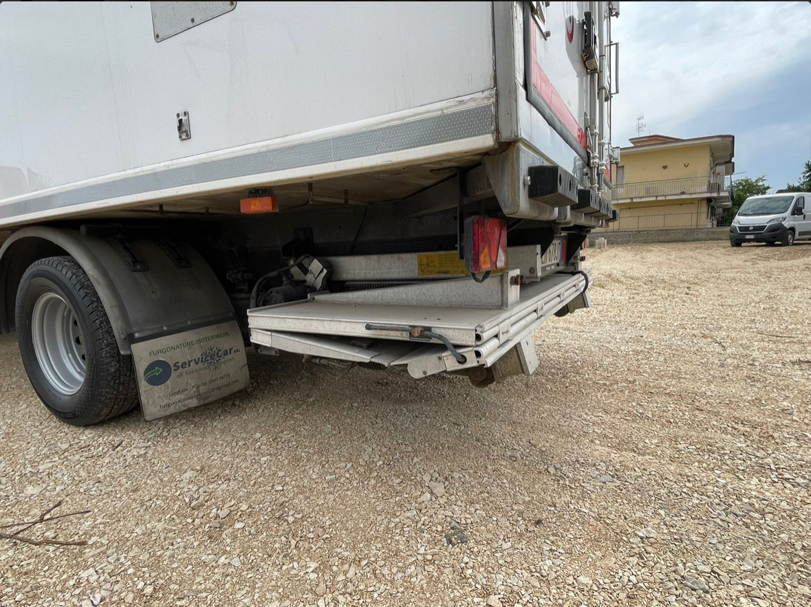 IVECO DAILY 60C17 - Hladnjača: slika 4 IVECO DAILY 60C17 - Hladnjača: slika 4