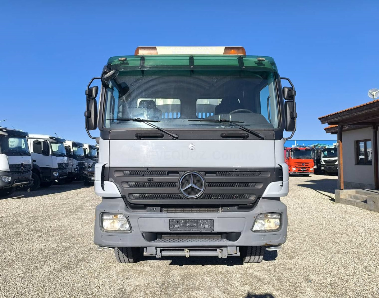MERCEDES-BENZ Actros 1855 4X4 - Istovarivač: slika 2 MERCEDES-BENZ Actros 1855 4X4 - Istovarivač: slika 2