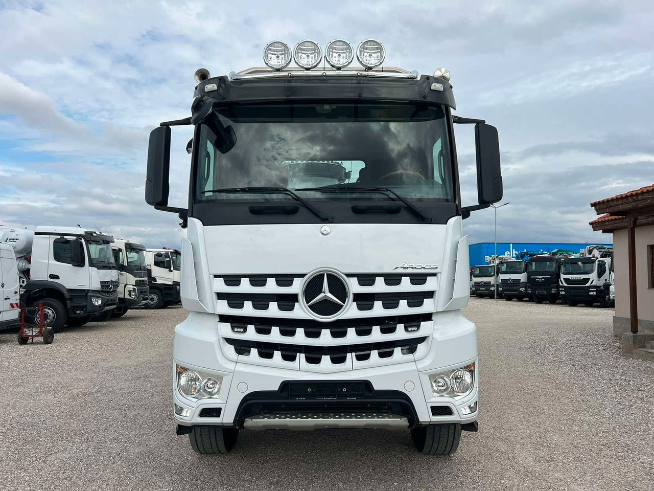 Mercedes-Benz AROCS 3251 CIFA MAGNUM MK28.4L - Auto pumpa za beton: slika 2 Mercedes-Benz AROCS 3251 CIFA MAGNUM MK28.4L - Auto pumpa za beton: slika 2