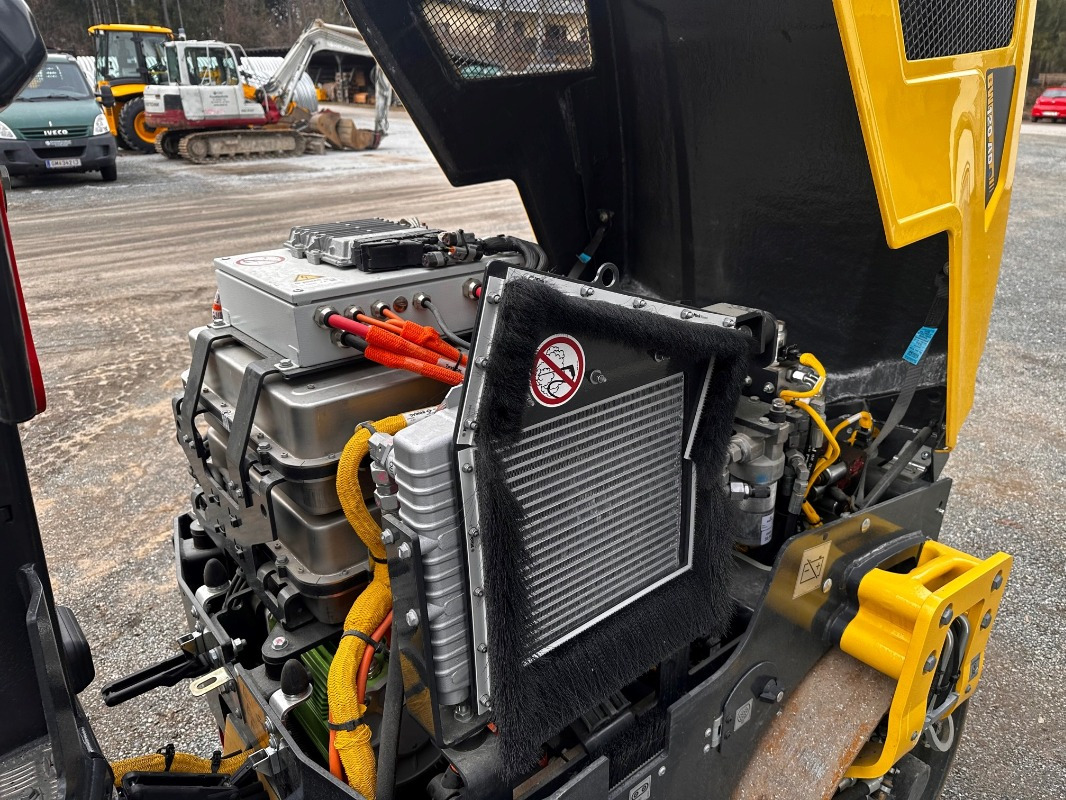 BOMAG DE BW 120 ADe-5 - Valjak: slika 4 BOMAG DE BW 120 ADe-5 - Valjak: slika 4