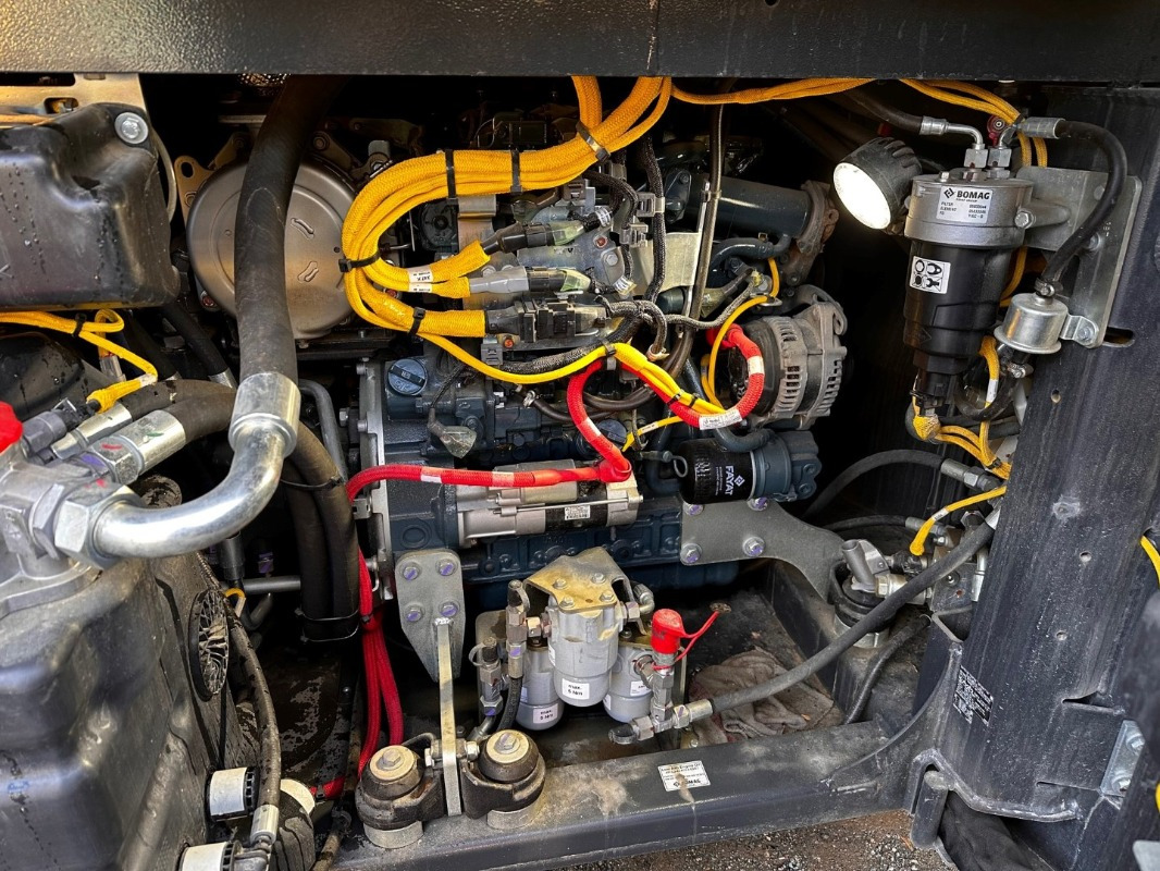 BOMAG DE BW 154 AP-5 AM - Valjak za puteve: slika 4 BOMAG DE BW 154 AP-5 AM - Valjak za puteve: slika 4