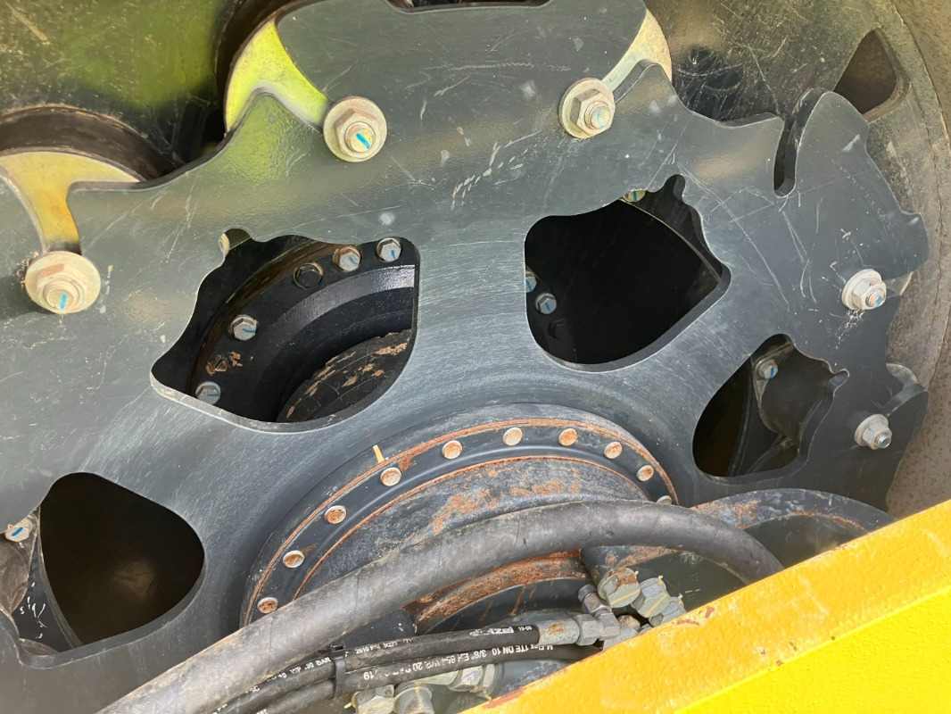 Valjak BOMAG DE BW 213 PDH-5 Stage V/Tier 4f: slika 18 Valjak BOMAG DE BW 213 PDH-5 Stage V/Tier 4f: slika 18