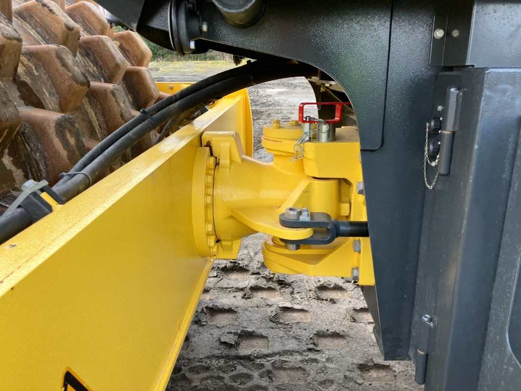 Valjak BOMAG DE BW 213 PDH-5 Stage V/Tier 4f: slika 26 Valjak BOMAG DE BW 213 PDH-5 Stage V/Tier 4f: slika 26