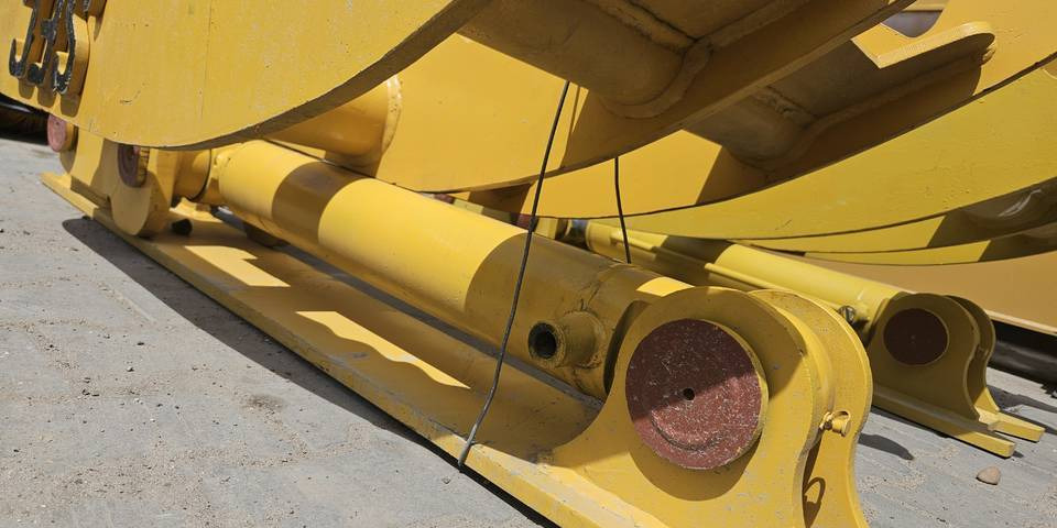 Chwytak kciuk hydrauliczny do koparki 10-25 ton - Zabijač: slika 3 Chwytak kciuk hydrauliczny do koparki 10-25 ton - Zabijač: slika 3