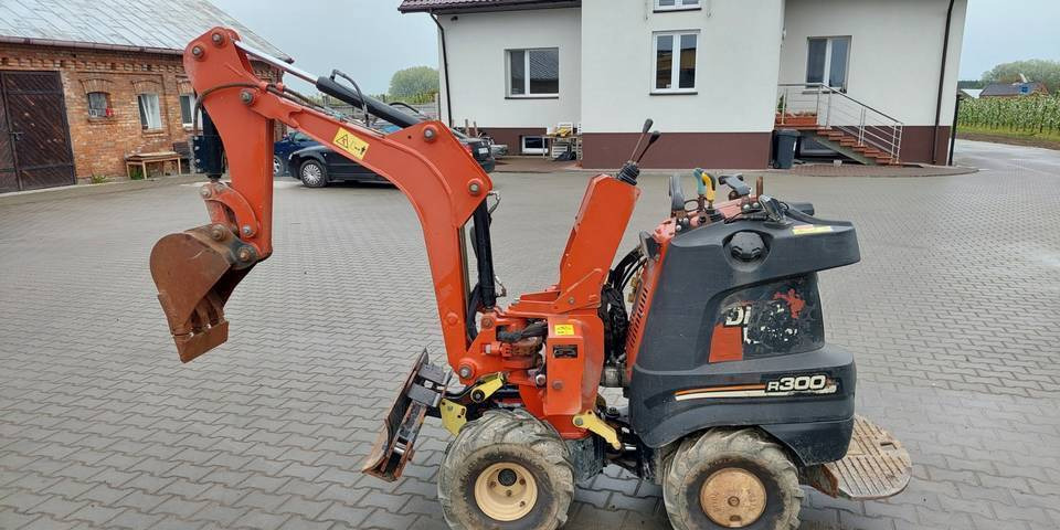 Ditch Witch R300 - Rovokopač: slika 1 Ditch Witch R300 - Rovokopač: slika 1