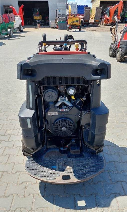 Ditch Witch R300 koparka łańcuchowa pługoukładacz - Rovokopač: slika 3 Ditch Witch R300 koparka łańcuchowa pługoukładacz - Rovokopač: slika 3