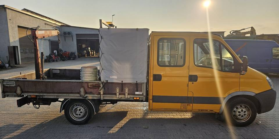Iveco Daily 35S14 HDS 830 kg doka dubel brygadówka - Dostavno vozilo sa otvorenom sandukom: slika 5 Iveco Daily 35S14 HDS 830 kg doka dubel brygadówka - Dostavno vozilo sa otvorenom sandukom: slika 5