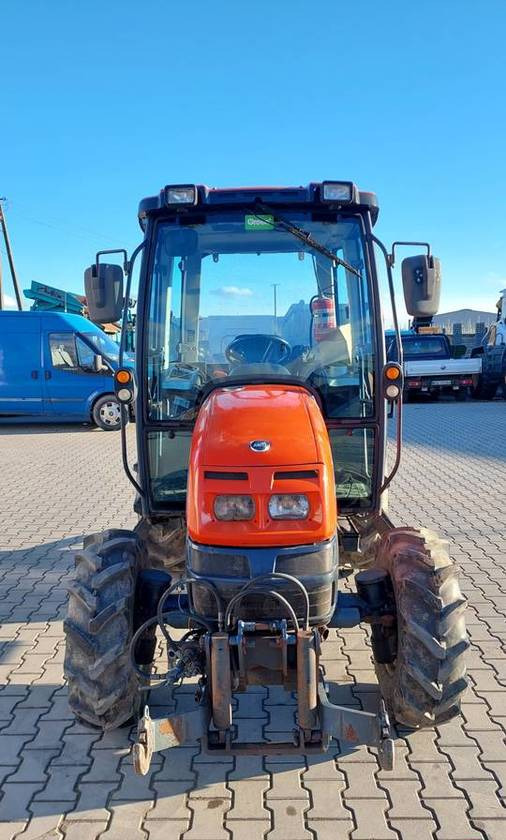 Kioti EX50 HST 50KM klimatyzacja przedni TUZ - Traktor: slika 3 Kioti EX50 HST 50KM klimatyzacja przedni TUZ - Traktor: slika 3