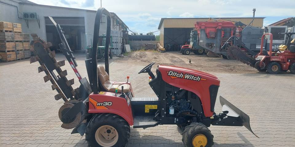 Koparka łańcuchowa Ditch Witch RT30 - Rovokopač: slika 5 Koparka łańcuchowa Ditch Witch RT30 - Rovokopač: slika 5