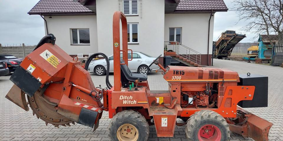 Koparka tarczowa Ditch Witch 3700 DD + A341 - Rovokopač: slika 1 Koparka tarczowa Ditch Witch 3700 DD + A341 - Rovokopač: slika 1