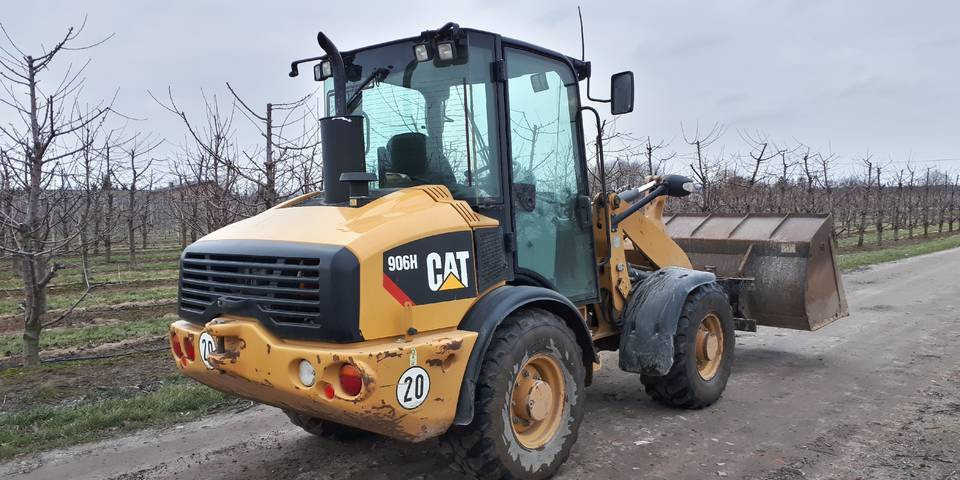 Ładowarka Caterpillar 906H widły + łyżka - Utovarivač točkaš: slika 4 Ładowarka Caterpillar 906H widły + łyżka - Utovarivač točkaš: slika 4