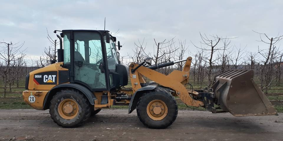 Ładowarka Caterpillar 906H widły + łyżka - Utovarivač točkaš: slika 3 Ładowarka Caterpillar 906H widły + łyżka - Utovarivač točkaš: slika 3