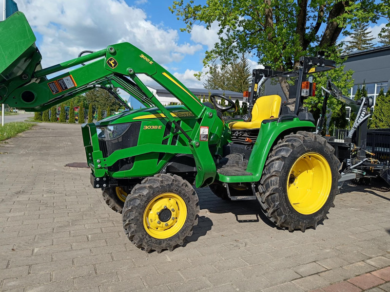John Deere 3038E Vahva Jussi 400 - Traktor: slika 2 John Deere 3038E Vahva Jussi 400 - Traktor: slika 2