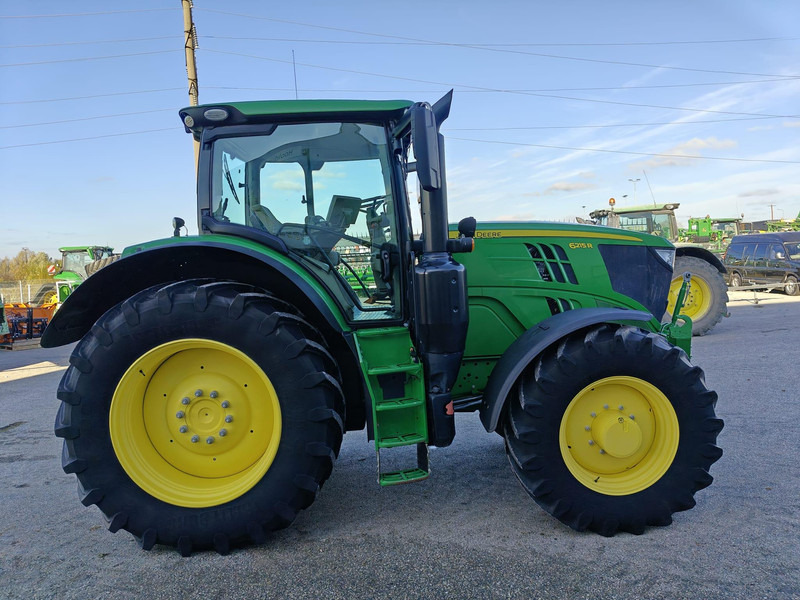 John Deere 6215R Autopowr - Traktor: slika 2 John Deere 6215R Autopowr - Traktor: slika 2