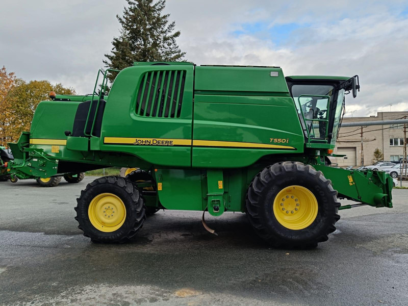 John Deere T550 - Kombinovani kombajn: slika 2 John Deere T550 - Kombinovani kombajn: slika 2