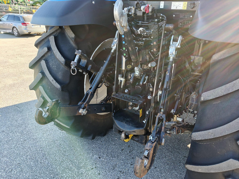 Traktor New Holland T6.180 DC: slika 11 Traktor New Holland T6.180 DC: slika 11