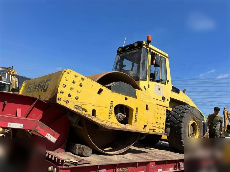 BOMAG BW226DH-4 - Valjak: slika 2 BOMAG BW226DH-4 - Valjak: slika 2