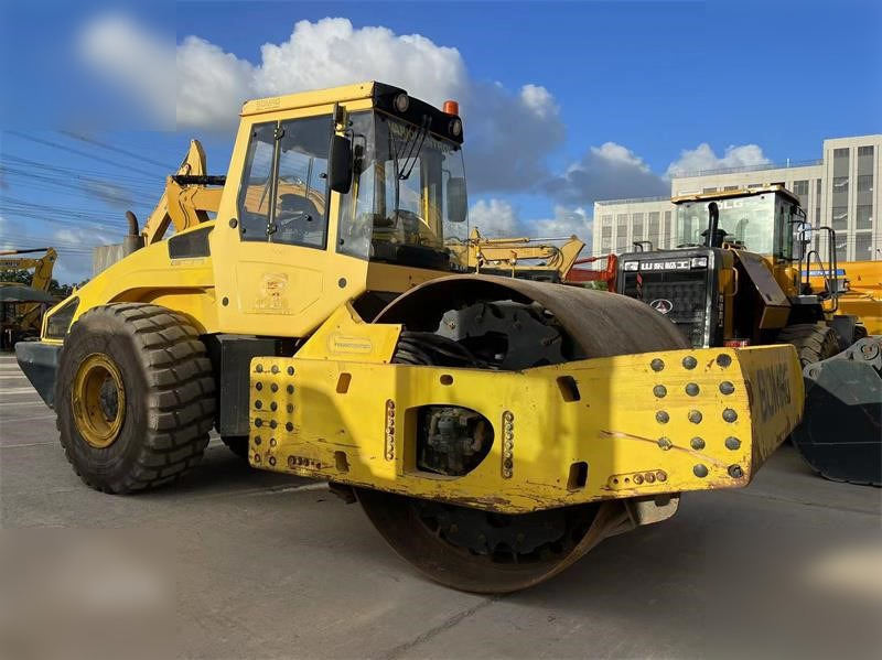 BOMAG BW226DH-4 - Valjak: slika 1 BOMAG BW226DH-4 - Valjak: slika 1