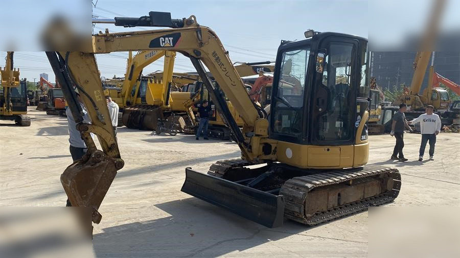CATERPILLAR 304C - Mini bager: slika 2 CATERPILLAR 304C - Mini bager: slika 2