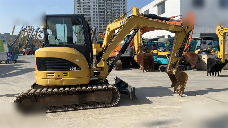 CATERPILLAR 304C - Mini bager: slika 1 CATERPILLAR 304C - Mini bager: slika 1