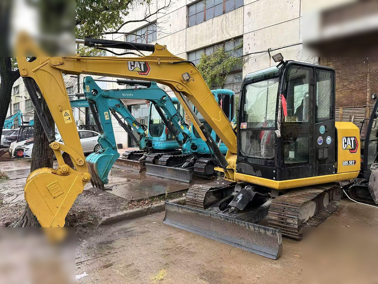 CATERPILLAR 305.5E - Mini bager: slika 1 CATERPILLAR 305.5E - Mini bager: slika 1