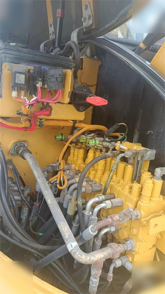 Mini bager CATERPILLAR 305C CR: slika 8