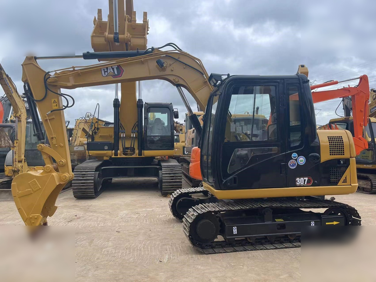 Bager guseničar CATERPILLAR 307D: slika 6