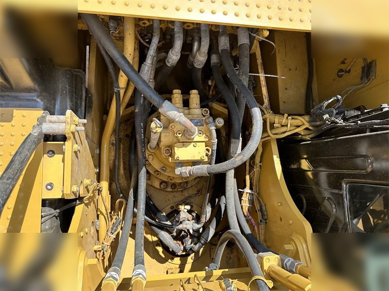 Bager guseničar CATERPILLAR 320: slika 7