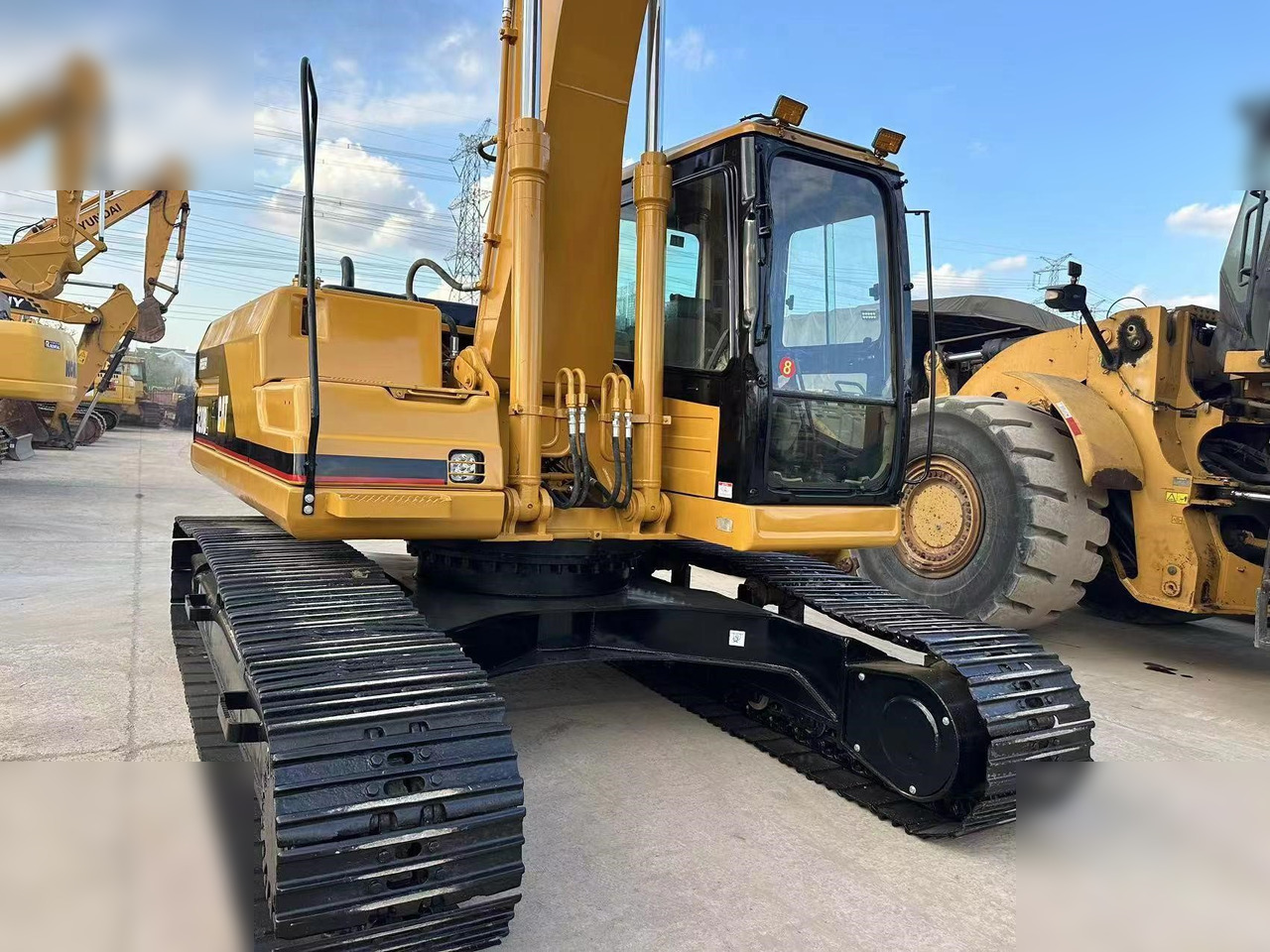 CATERPILLAR 320BL - Bager guseničar: slika 4 CATERPILLAR 320BL - Bager guseničar: slika 4