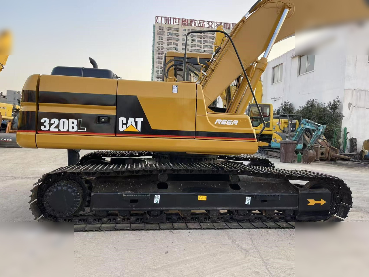 CATERPILLAR 320BL - Bager guseničar: slika 5 CATERPILLAR 320BL - Bager guseničar: slika 5