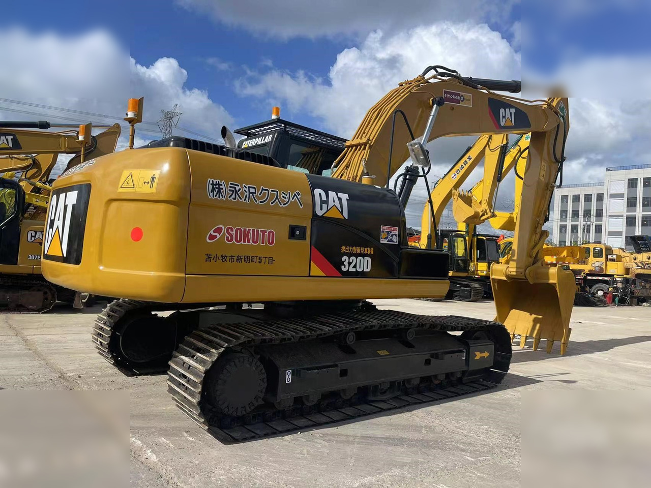 CATERPILLAR 320D - Bager guseničar: slika 2 CATERPILLAR 320D - Bager guseničar: slika 2