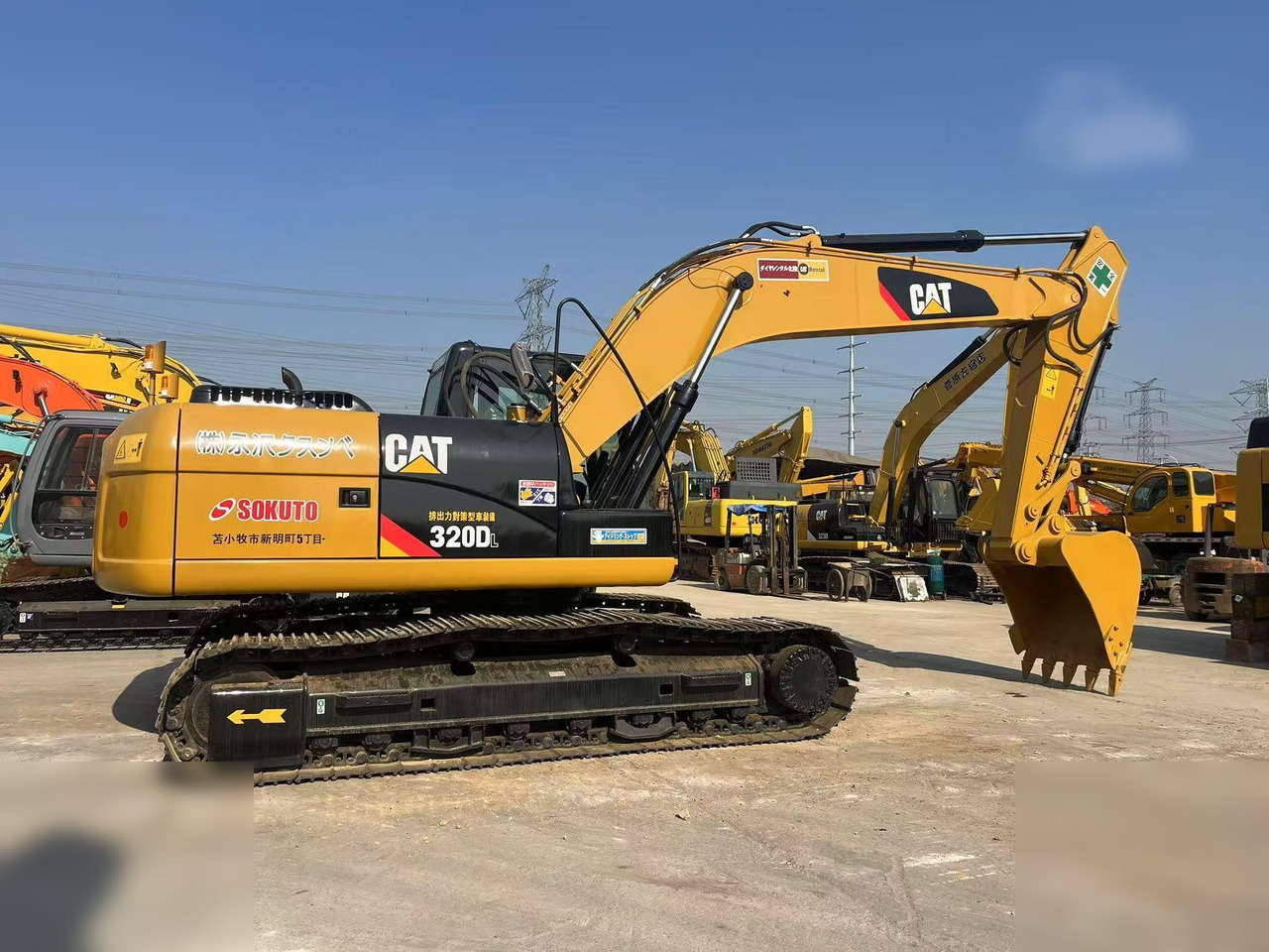CATERPILLAR 320D - Bager guseničar: slika 2 CATERPILLAR 320D - Bager guseničar: slika 2